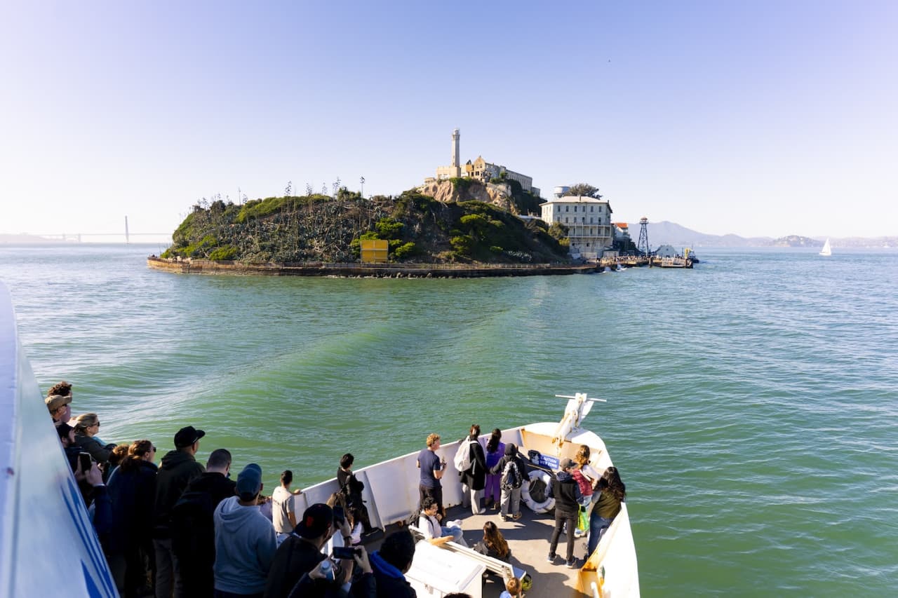 Official Alcatraz Island Admission Ticket + Audio Tour with Roundtrip Ferry by Alcatraz City Cruises - image 8